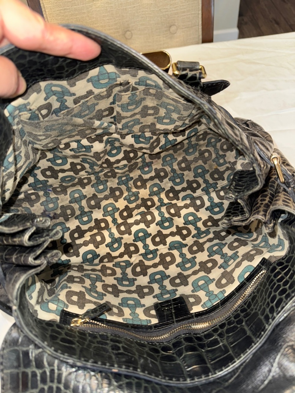 Authentic Gucci Dialux Queen Black Croc-Embossed Leather Satchel - Picture 10 of 13